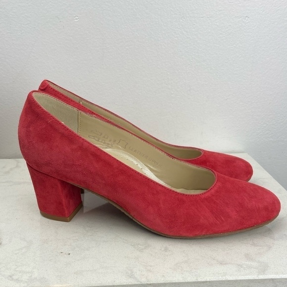 Eric Michael Abby Block Heel Suede Heels - Picture 10 of 12